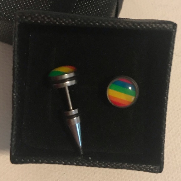 Pierced earings 🌈 rainbow 'pho' plug with spike - Picture 3 of 6